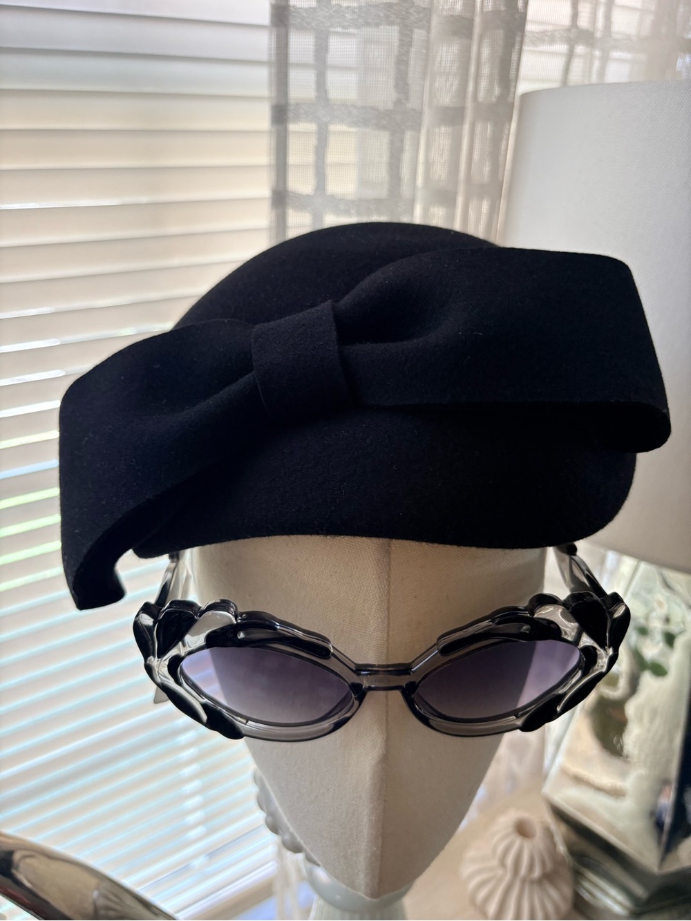 NWT Lawliet Teardrop Women 1940s Black Wool Felt Fascinator Bow Hat One Size